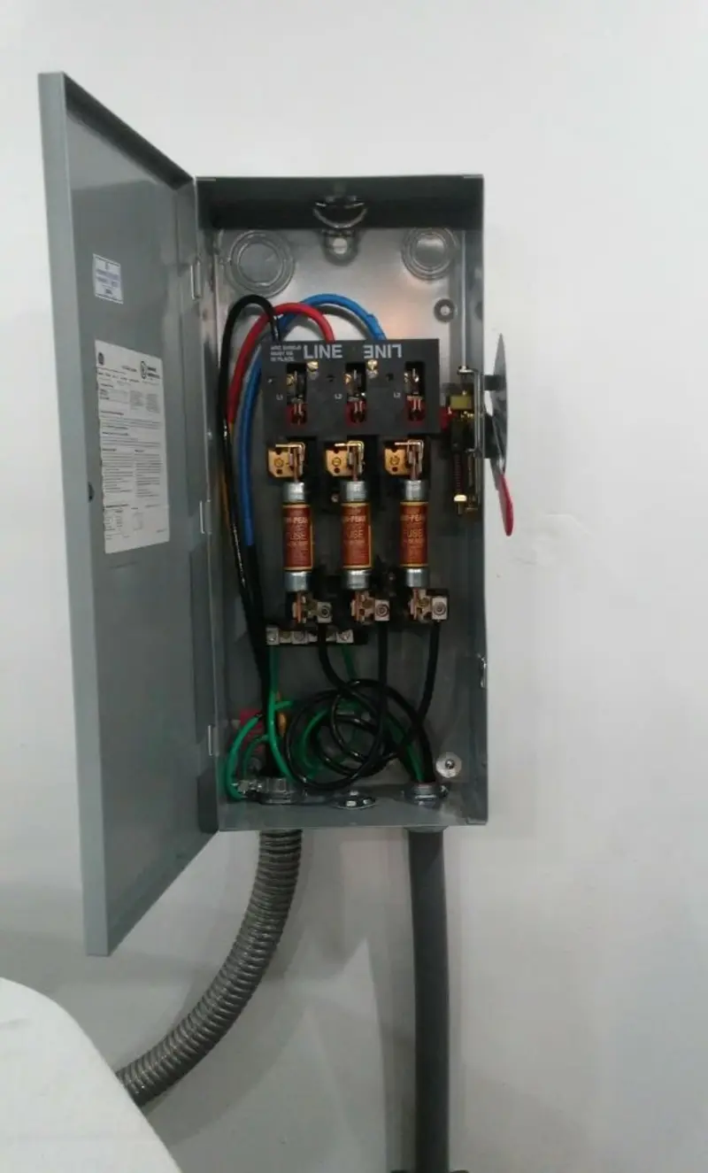 Three-phase disconnect switch installed for Electrical Wiring & Rewiring in Minisink